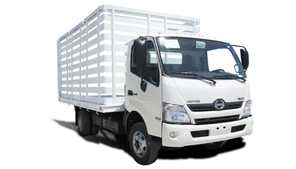 Camión con redilas industriales fabricadas por Industrias VICPE en Hermosillo Sonora